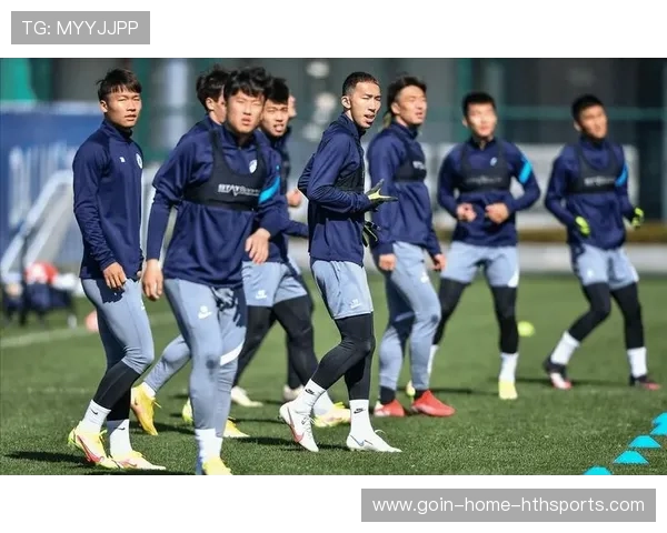 大连再挖潜力左后卫,梯队输送体系成效显著 大连再挖潜力左后卫,梯队输送体系成效显著