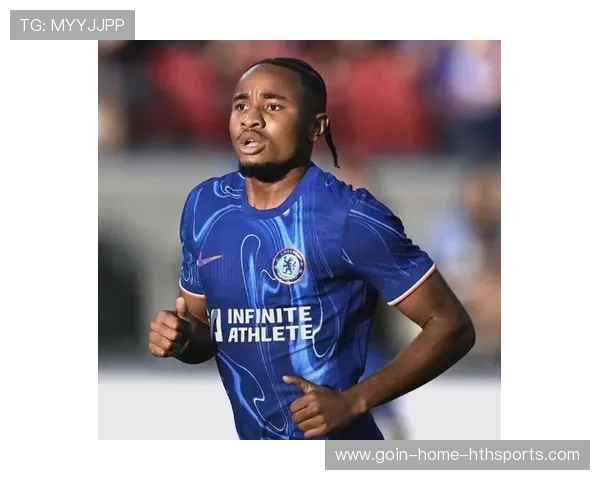 切尔西反击线路十分明确,恩昆库带球长驱直入形成威胁 切尔西反击线路十分明确,恩昆库带球长驱直入形成威胁